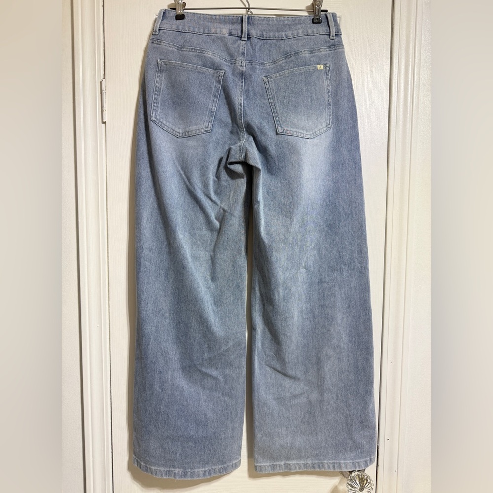 Halara Flex Asymmetric Low Rise Zipper Pockets Baggy Wide Leg light wash small - Picture 3 of 11